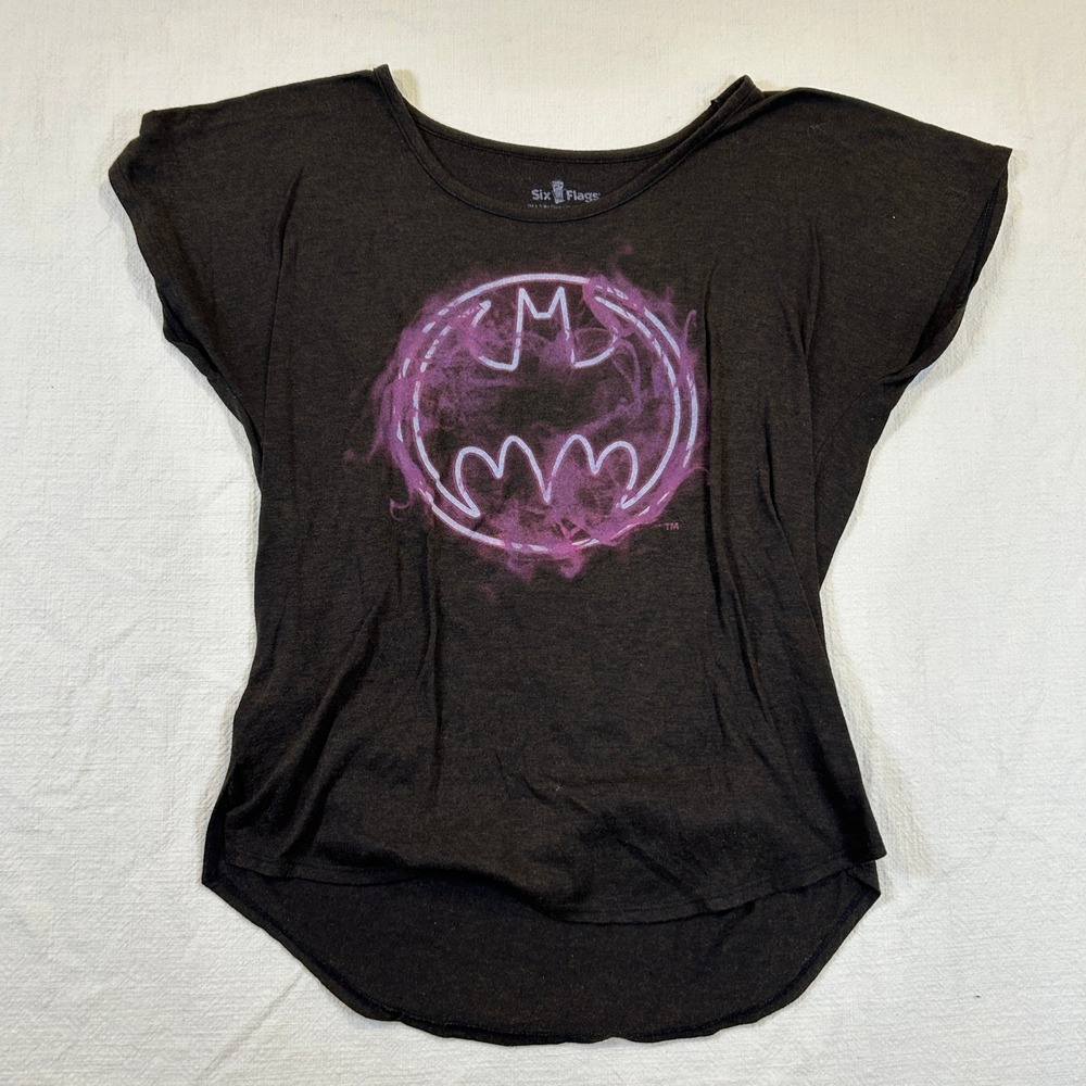 Six Flags Batman Graphic Tee Womens Medium Black Purple Smoke Neon Logo Shirt